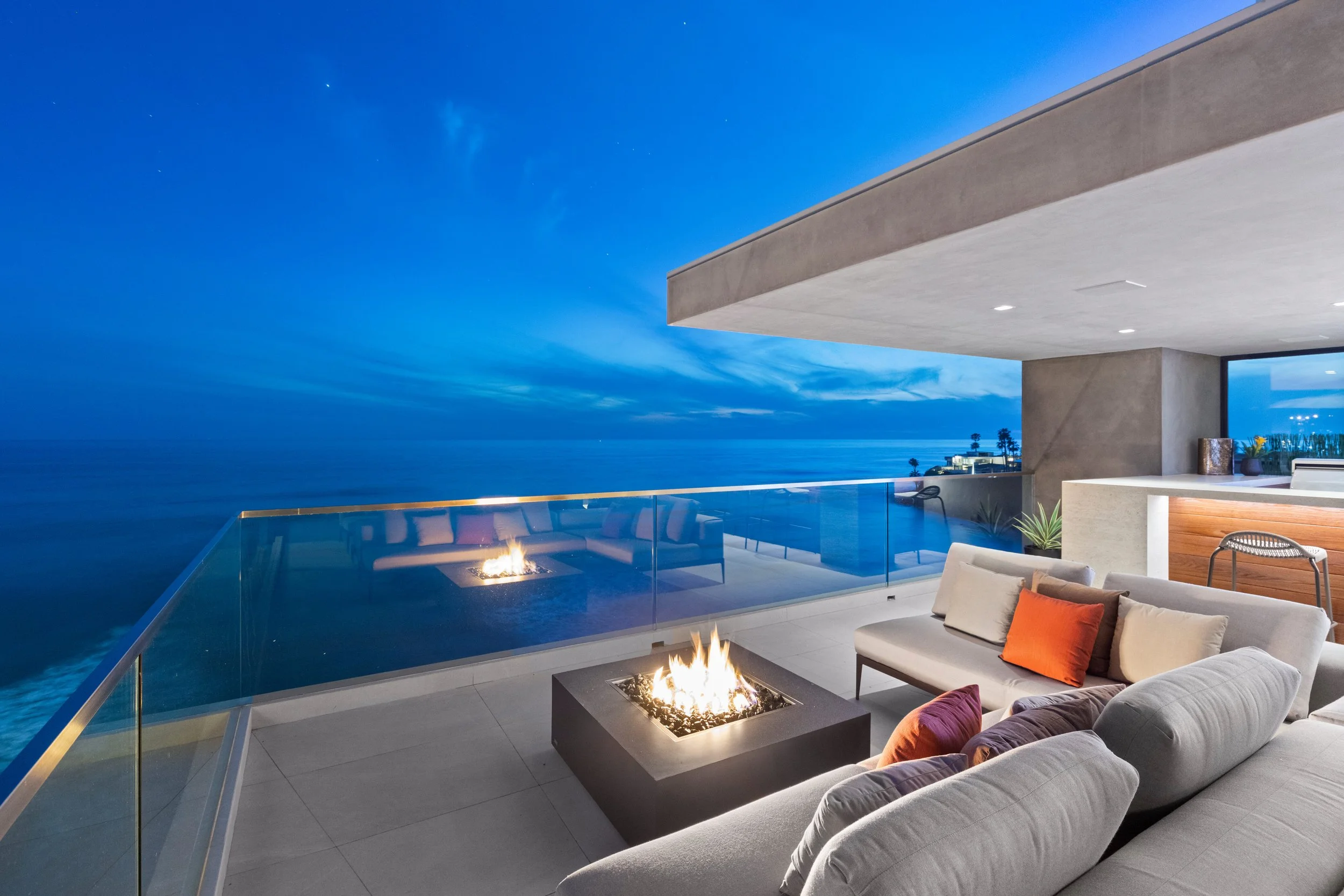 5228 Chelsea Street — The Dickinson & Clark Team